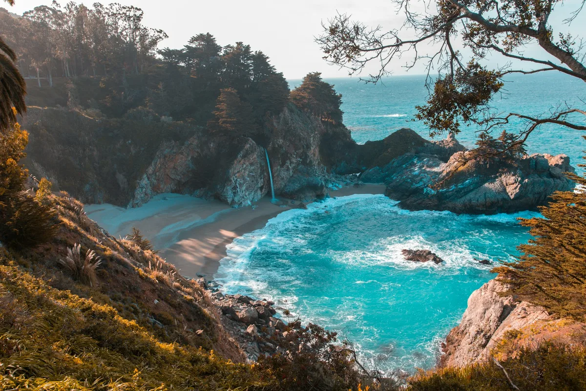Illustrative surf and coastal photography
